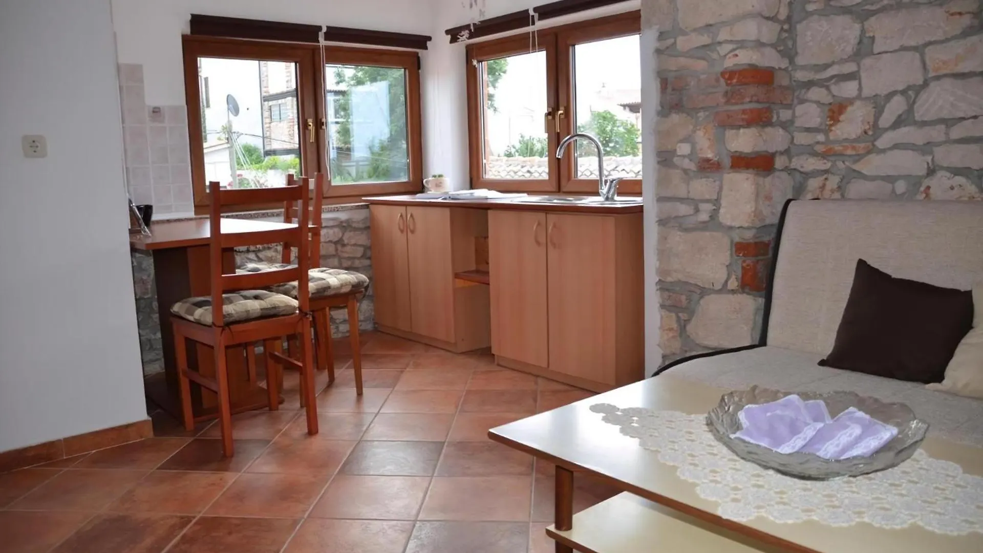 Holiday home Charmantes Haus In Medulin Mit Grill Und Terrasse Croatia